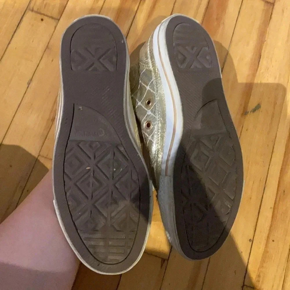 Gold converse with  diamonds - Picture 9 of 11